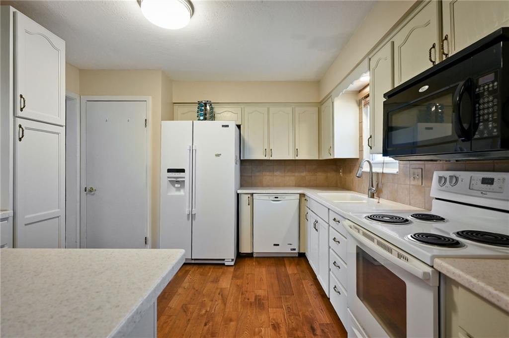 21302 Southeast Clover Hills Road Cleveland, MO 64734 - Photo 12 of 23