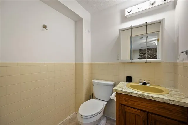 $399,900 | 21302 Southeast Clover Hills Road, Cleveland, MO 64734