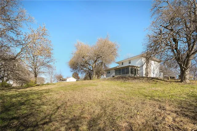 $399,900 | 21302 Southeast Clover Hills Road, Cleveland, MO 64734