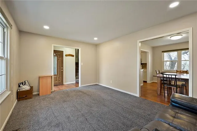 $399,900 | 21302 Southeast Clover Hills Road, Cleveland, MO 64734