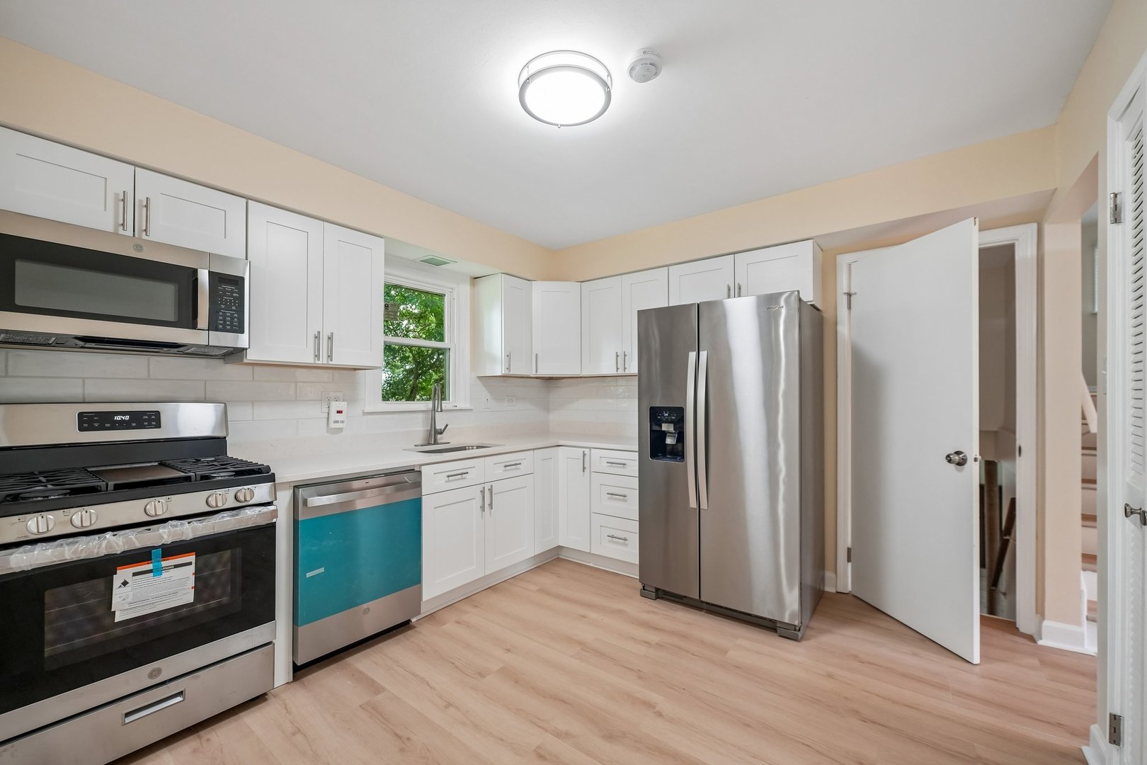 5112 Main Street Lisle, IL 60532 - Photo 5 of 23