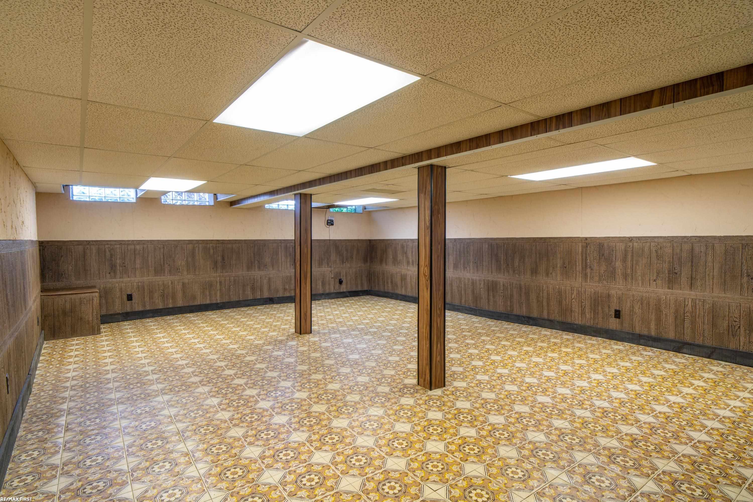 47798 Chrys Road Macomb, MI 48044 - Photo 35 of 41 50178056-23624a85-8229-4b63-af8a-1832edb8dfde.JPG