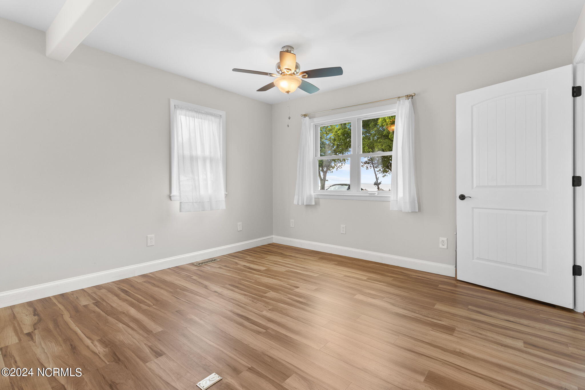 1359 Waterlily Road Coinjock, NC 27923 - Photo 27 of 60 36-web-or-mls-waterlily-9983