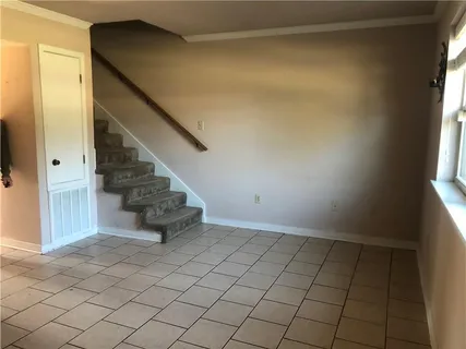 $395,000 | 4208-10 Chateau Boulevard, Kenner, LA 70065