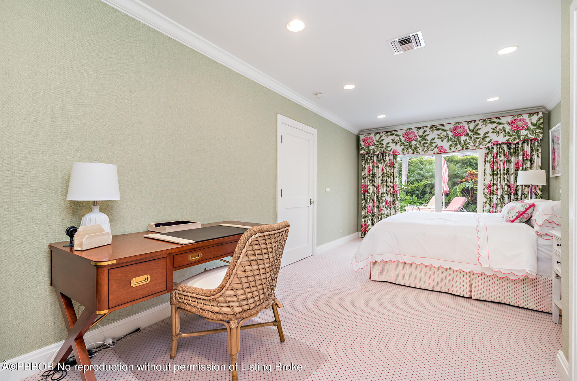 235 Garden Road Palm Beach, FL 33480 - Photo 13 of 25 low-21