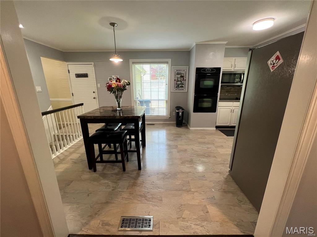 1272 Beaver Creek Road Chesterfield, MO 63017 - Photo 3 of 25