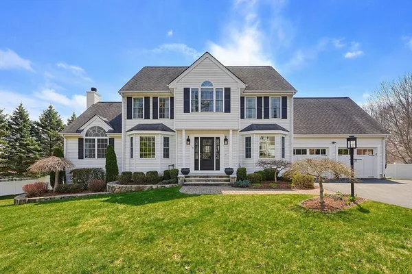 $879,900 | 19 Harmony Trail, Hopedale, MA 01747