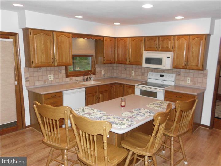 156 Larrison Road Wrightstown, NJ 08562 - Photo 12 of 25 Kitchen