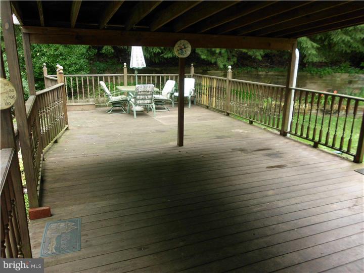 156 Larrison Road Wrightstown, NJ 08562 - Photo 7 of 25 Deck