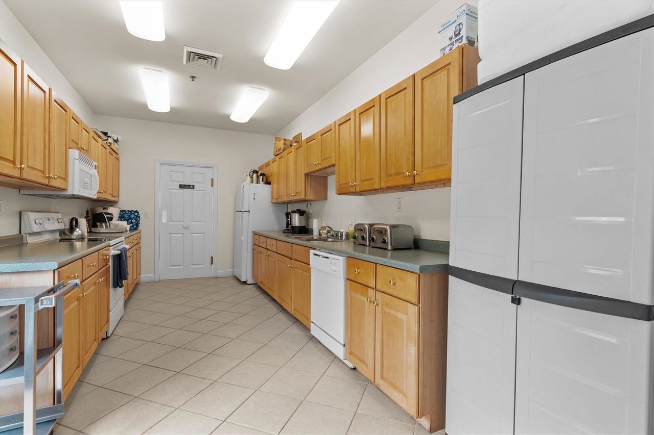 59 Cluff Road, Unit 41 Salem, NH 03079 - Photo 23 of 29