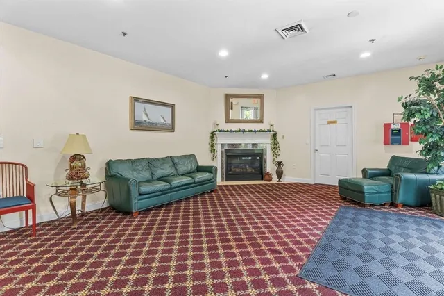 $445,000 | 59 Cluff Road, Unit 41, Salem, NH 03079