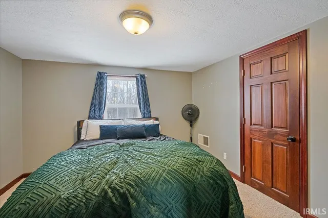 $530,000 | 3520 South 500 East, Bringhurst, IN 46913