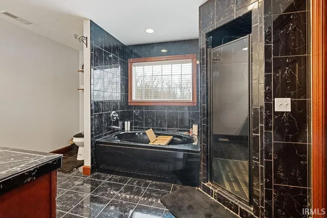 $530,000 | 3520 South 500 East, Bringhurst, IN 46913