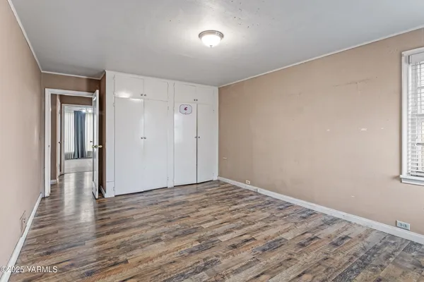 $299,000 | 309 Douglas Avenue, Grandview, WA 98930