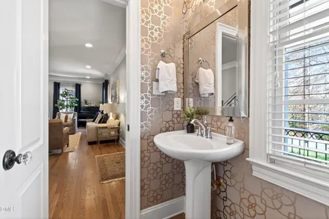 $2,150,000 | 2638 Lakeview Drive, Raleigh, NC 27609