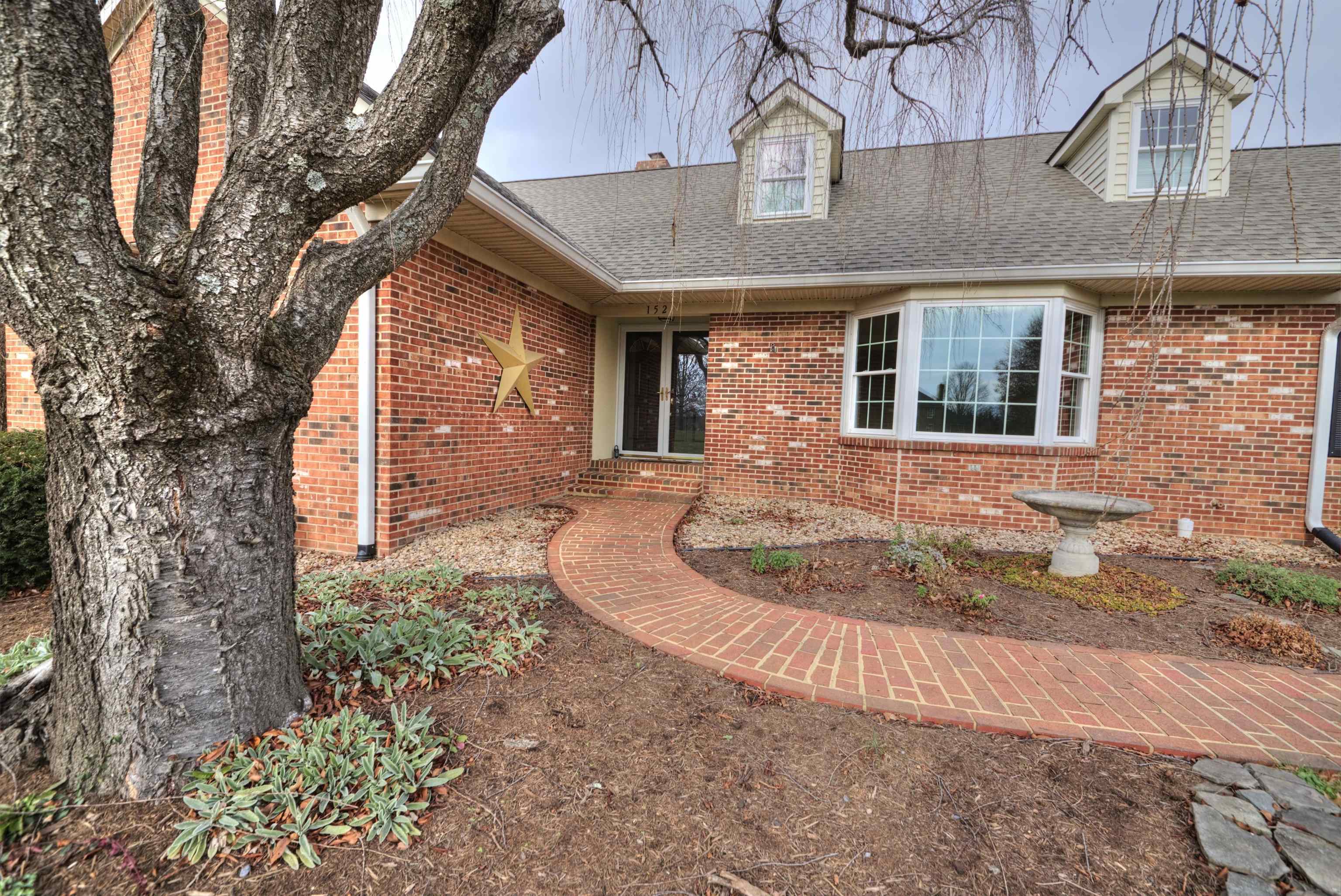 152 Huntington Place Waynesboro, VA 22980 - Photo 34 of 73 a front view of a house with a yard