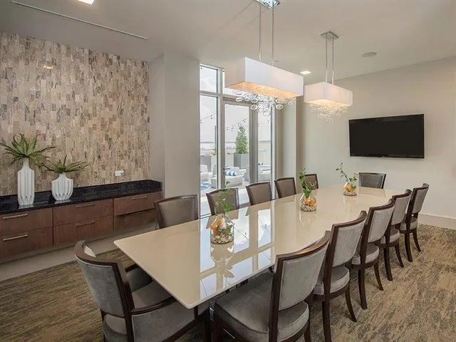 $1,710 | 2144 Peachtree Road Northwest, Unit 910, Atlanta, GA 30309