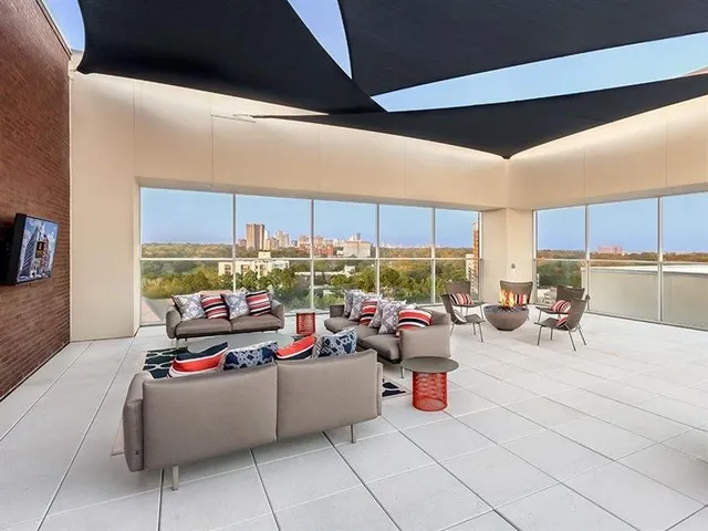 $1,710 | 2144 Peachtree Road Northwest, Unit 910, Atlanta, GA 30309