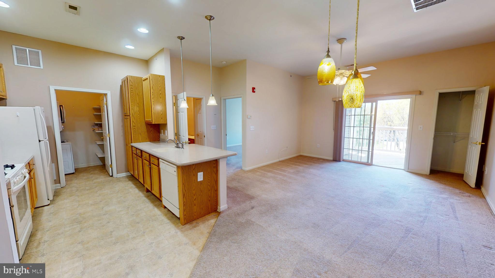432 Highland Estates Clementon, NJ 08021 - Photo 3 of 19