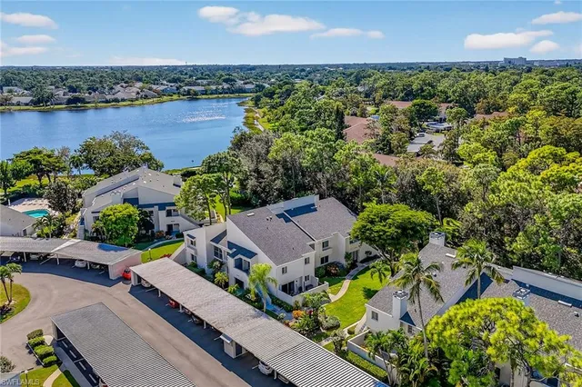 $269,900 | 3136 Kings Lake Boulevard, Unit 7546, Naples, FL 34112