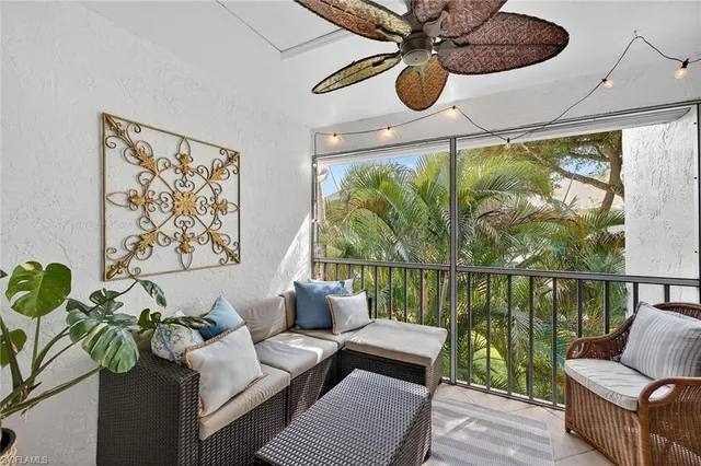 $269,900 | 3136 Kings Lake Boulevard, Unit 7546, Naples, FL 34112