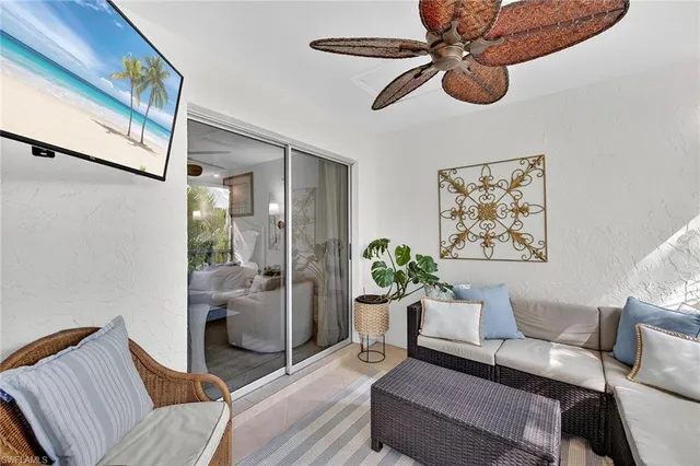 $269,900 | 3136 Kings Lake Boulevard, Unit 7546, Naples, FL 34112