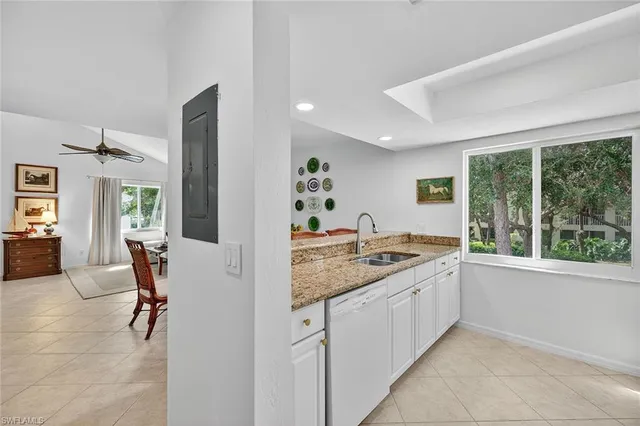 $269,900 | 3136 Kings Lake Boulevard, Unit 7546, Naples, FL 34112