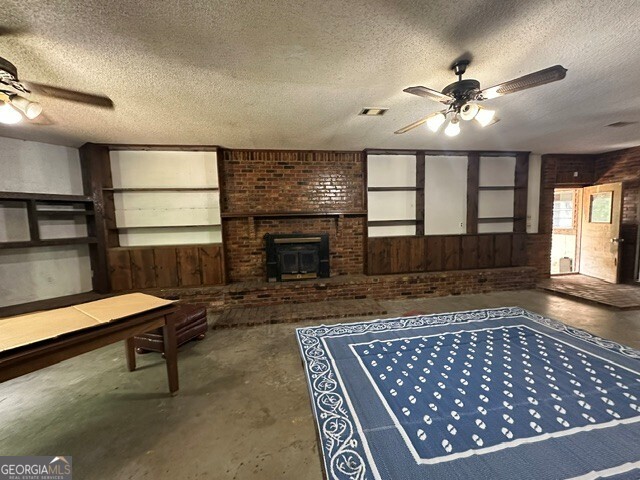 308 Three Rivers Lane Uvalda, GA 30473 - Photo 3 of 28 a living room with furniture