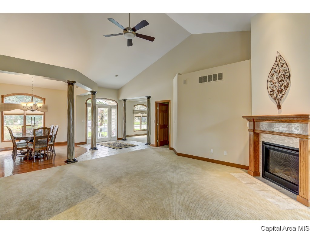 3613 Sundance Drive Springfield, IL 62711 - Photo 2 of 34