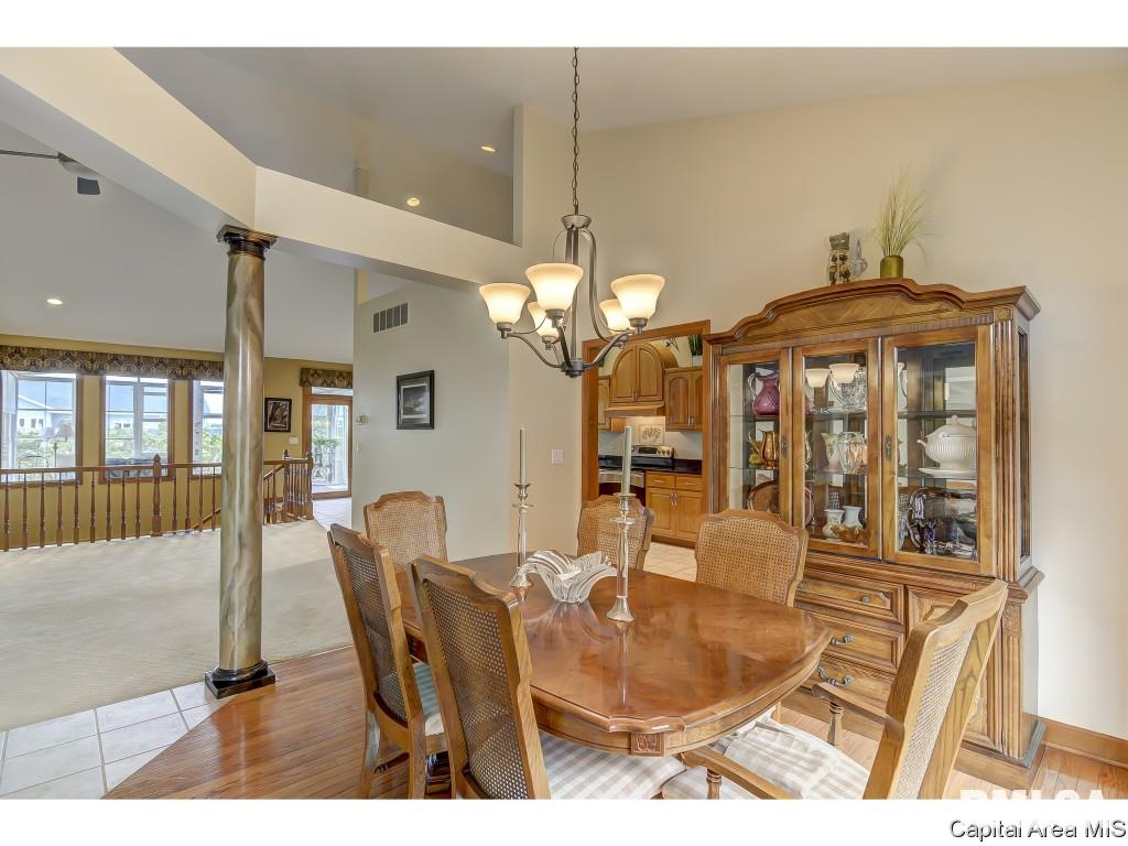 3613 Sundance Drive Springfield, IL 62711 - Photo 4 of 34