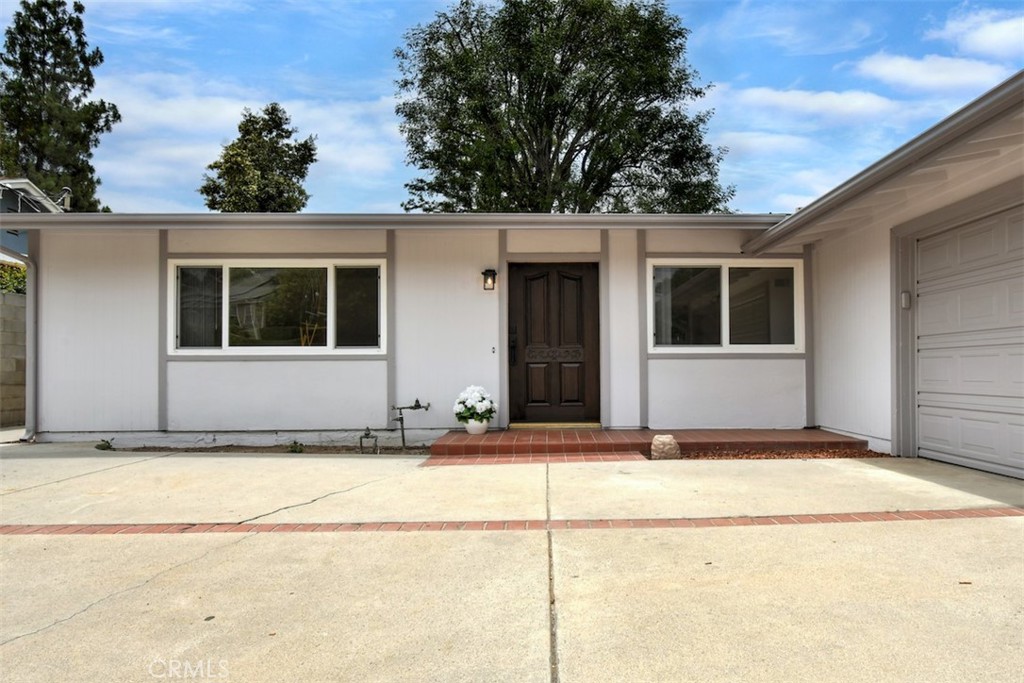 7006 Helmsdale Road West Hills, CA 91307 - Photo 5 of 41