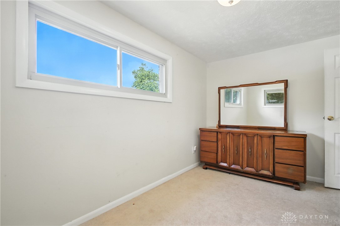 4796 Lamme Road Dayton, OH 45439 - Photo 22 of 28
