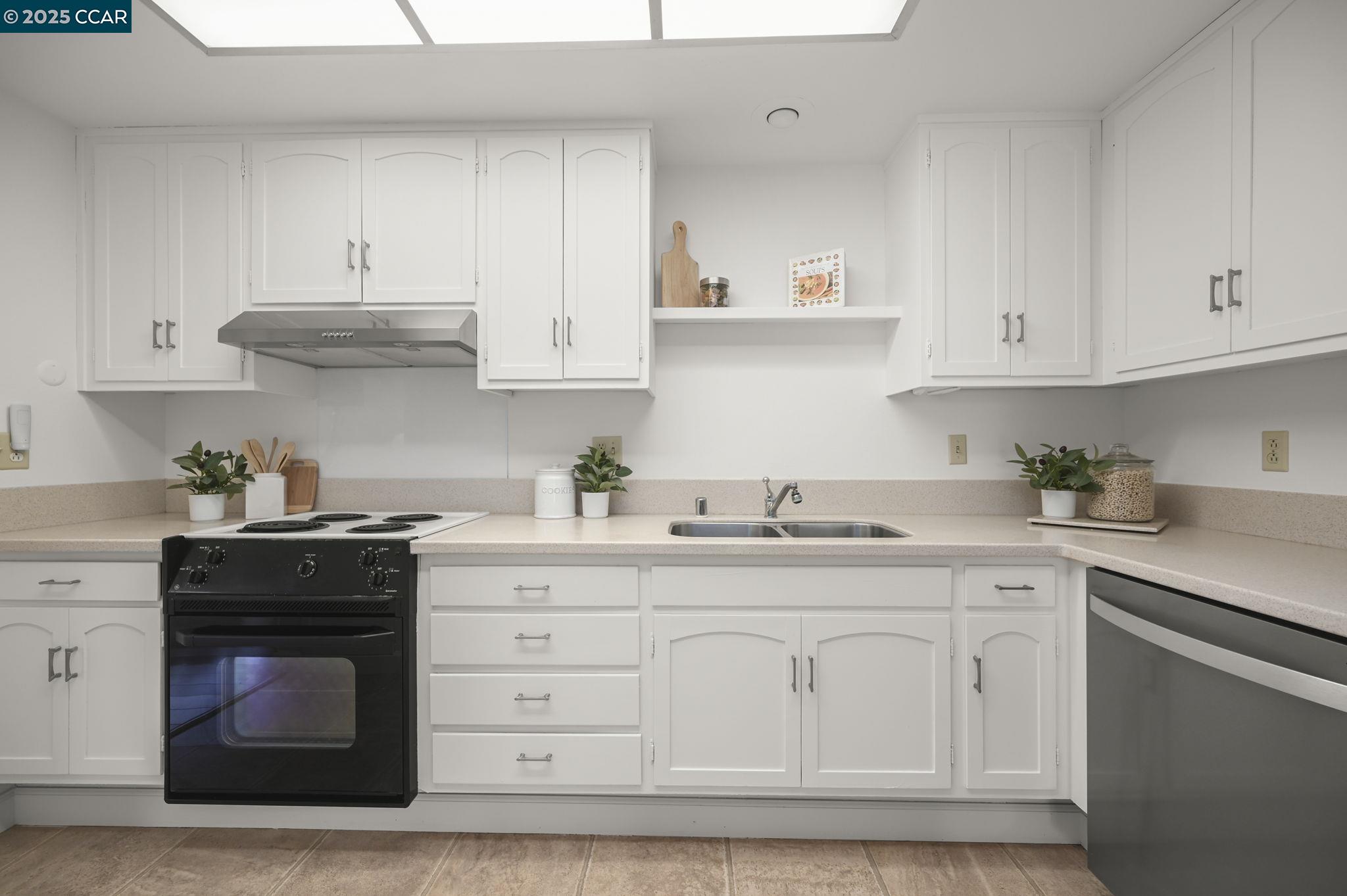 1801 Golden Rain Road, Unit 3 Walnut Creek, CA 94595 - Photo 13 of 40