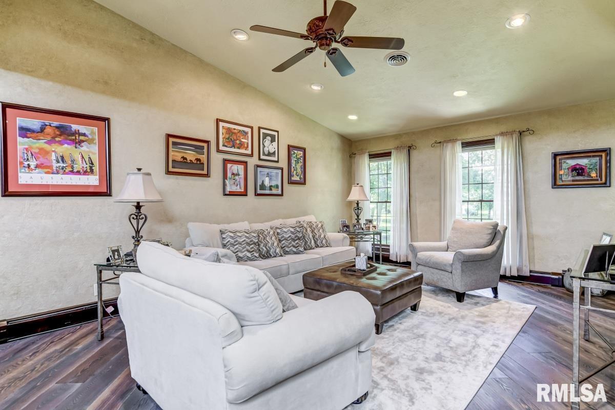 4963 Turkey Run Road Sherman, IL 62684 - Photo 10 of 69 Gallery Image 10