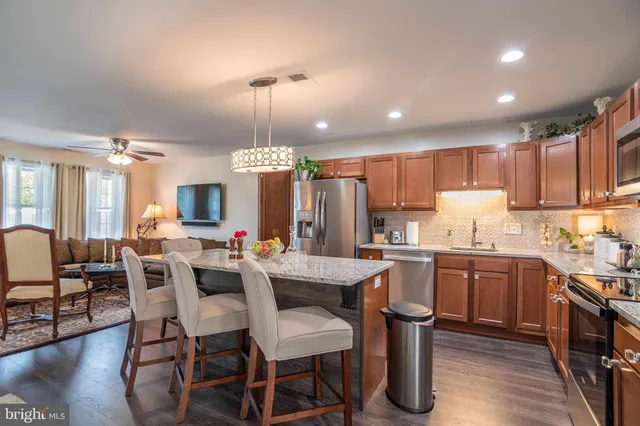 $355,000 | 252 Parkside Court, Woodstock, VA 22664