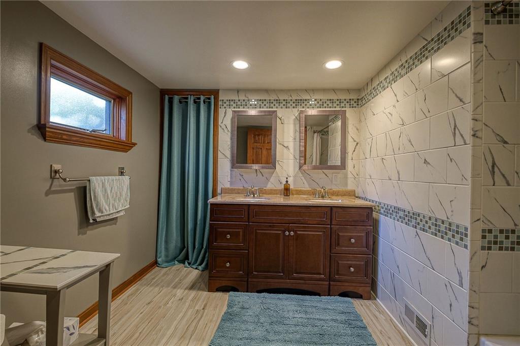 1129 Harmony Road Baden, PA 15005 - Photo 16 of 25 Gallery Image 16