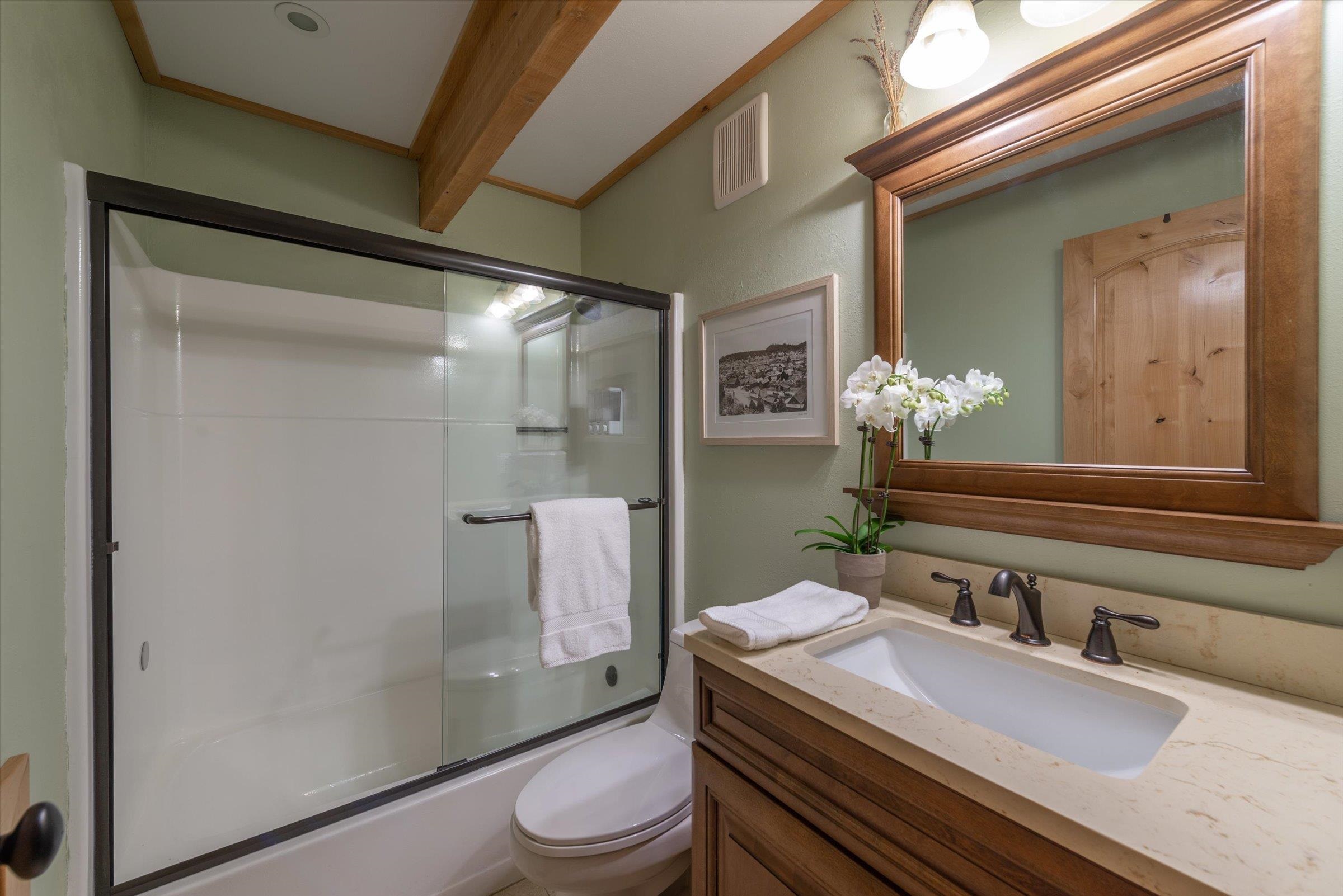 11515 Kitzbuhel Road Truckee, CA 96161 - Photo 13 of 21 Gallery Image 13