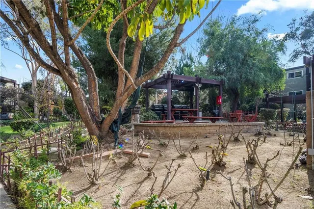 $375,000 | 5860 Benner Street, Unit 303, Los Angeles, CA 90042