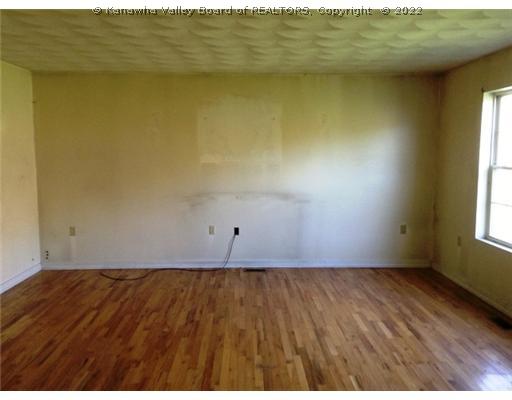 3735 Grasslick Ripley, WV 25271 - Photo 4 of 16 Living Room.