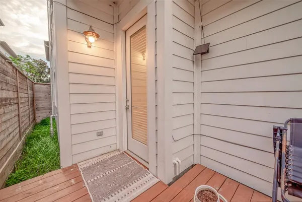 $2,500 | 8911 Knoll Villas Street, Houston, TX 77080