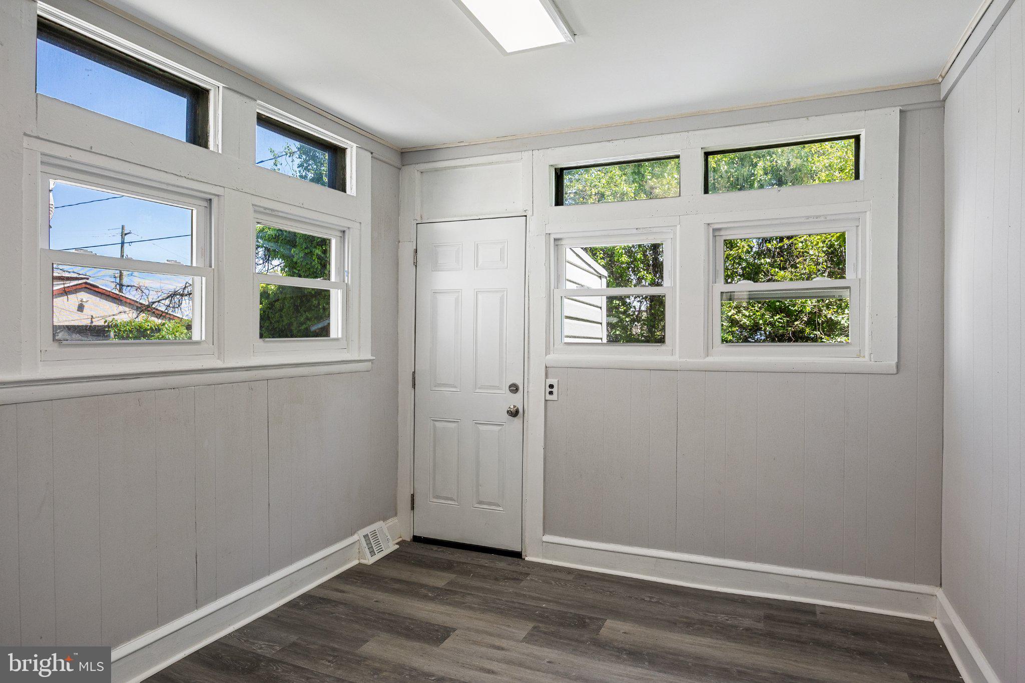 59 North Keystone Avenue Upper Darby, PA 19082 - Photo 13 of 27 Bright and airy entryway retreat.