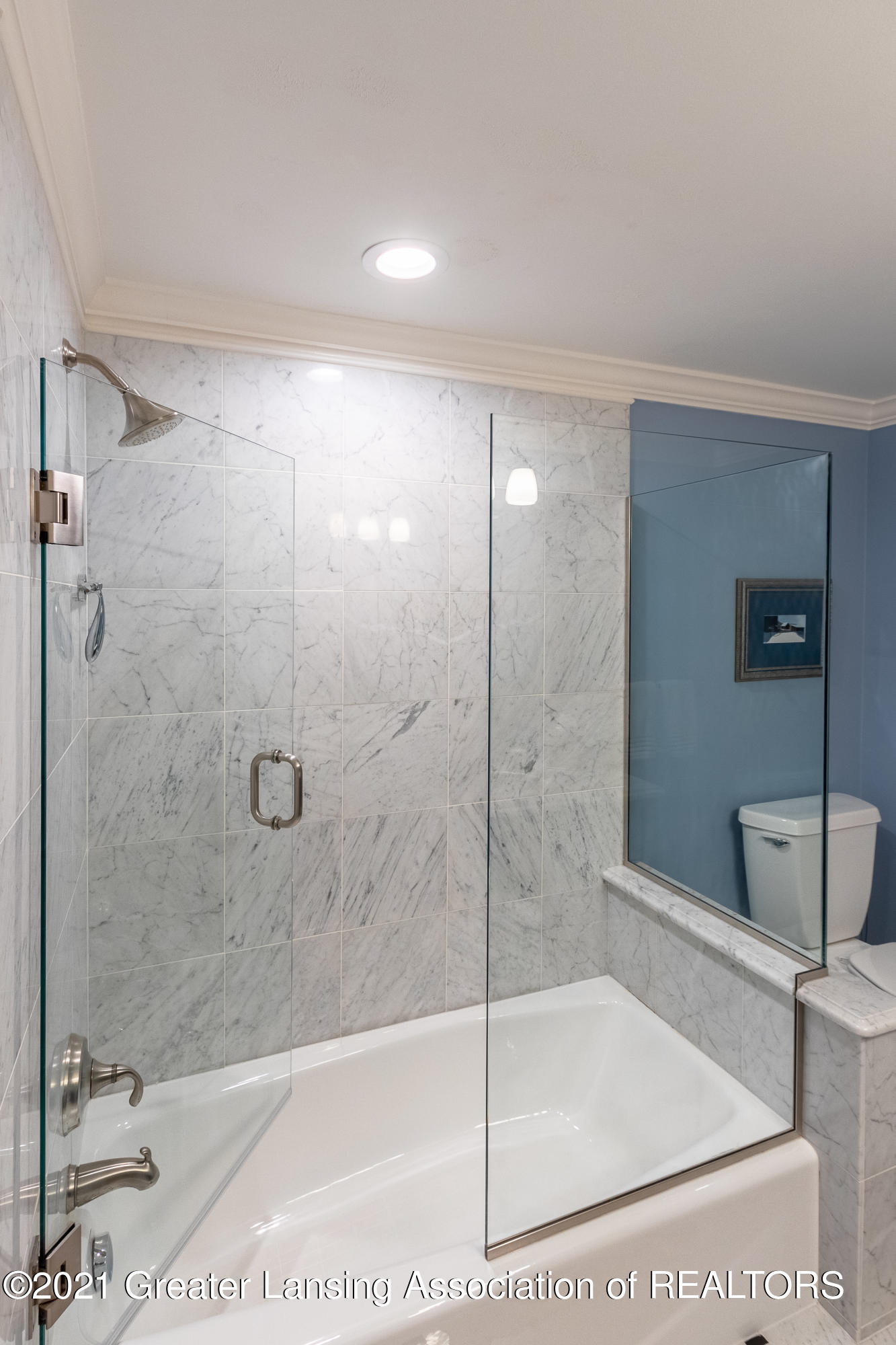 627 North Harrison Road East Lansing, MI 48823 - Photo 61 of 94 Tub/shower surround