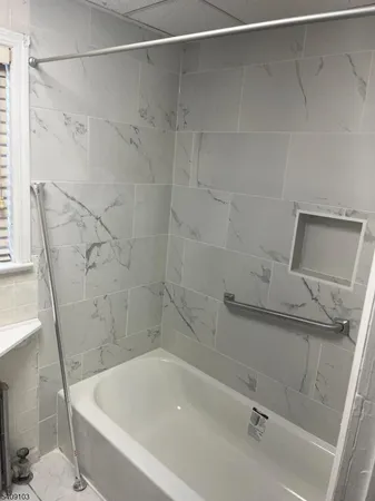 $1,995 | 136 East Main Street, Unit 1, Little Falls, NJ 07424