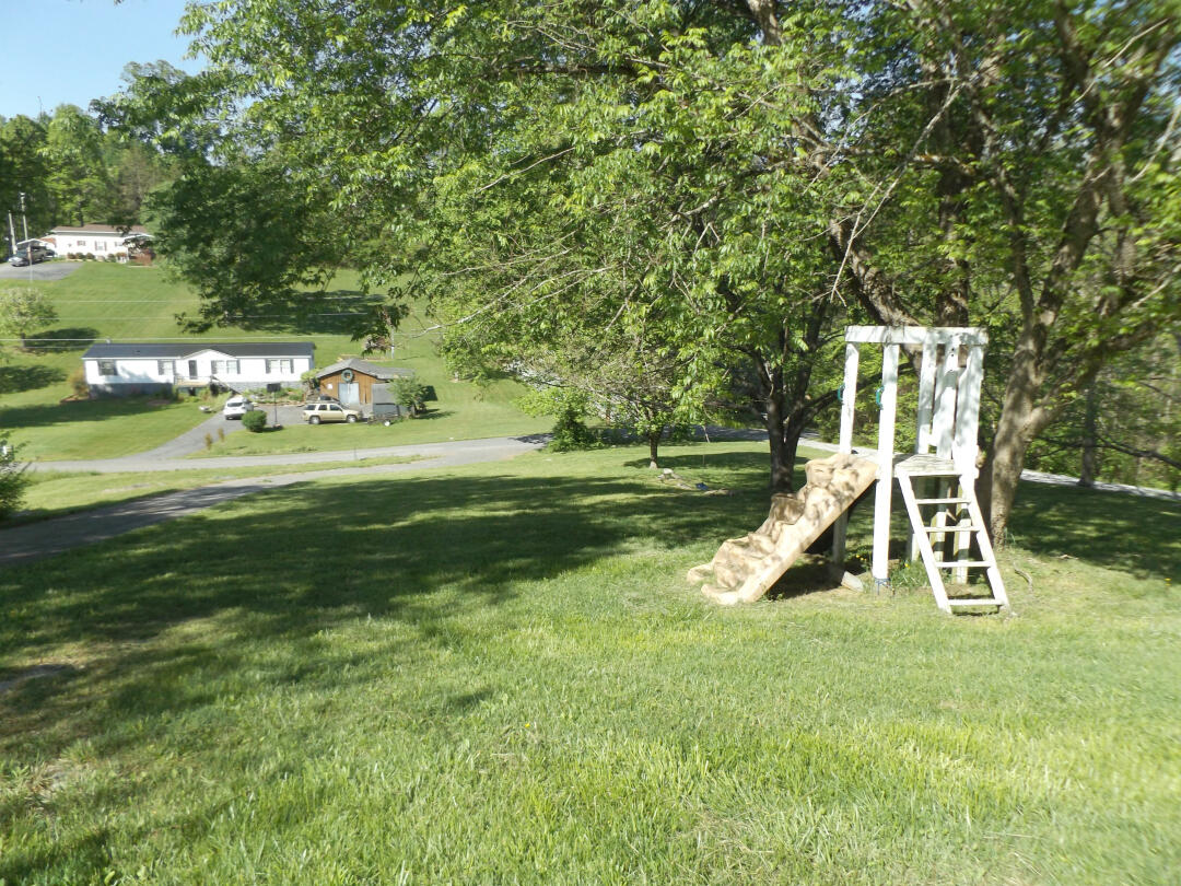 191 Cash Hollow Road Elizabethton, TN 37643 - Photo 18 of 21 DSCF0885999