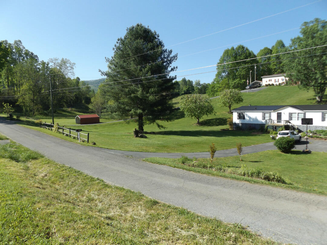 191 Cash Hollow Road Elizabethton, TN 37643 - Photo 20 of 21 DSCF0878999
