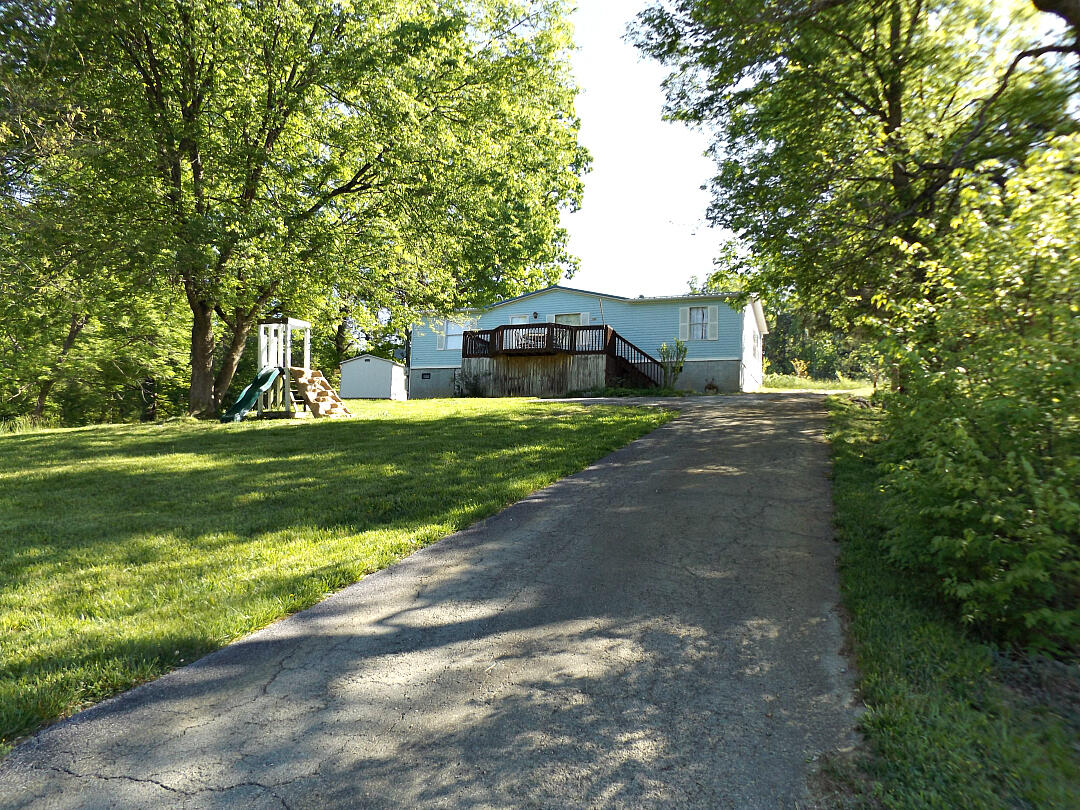 191 Cash Hollow Road Elizabethton, TN 37643 - Photo 2 of 21 DSCF0881999