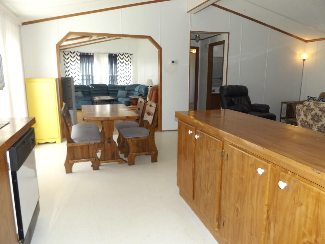 191 Cash Hollow Road Elizabethton, TN 37643 - Photo 8 of 21 DSCF0901999