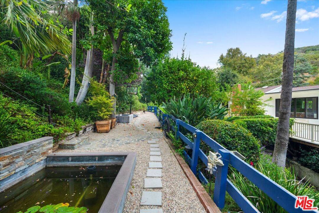 3479 Mandeville Canyon Road Los Angeles, CA 90049 - Photo 43 of 55