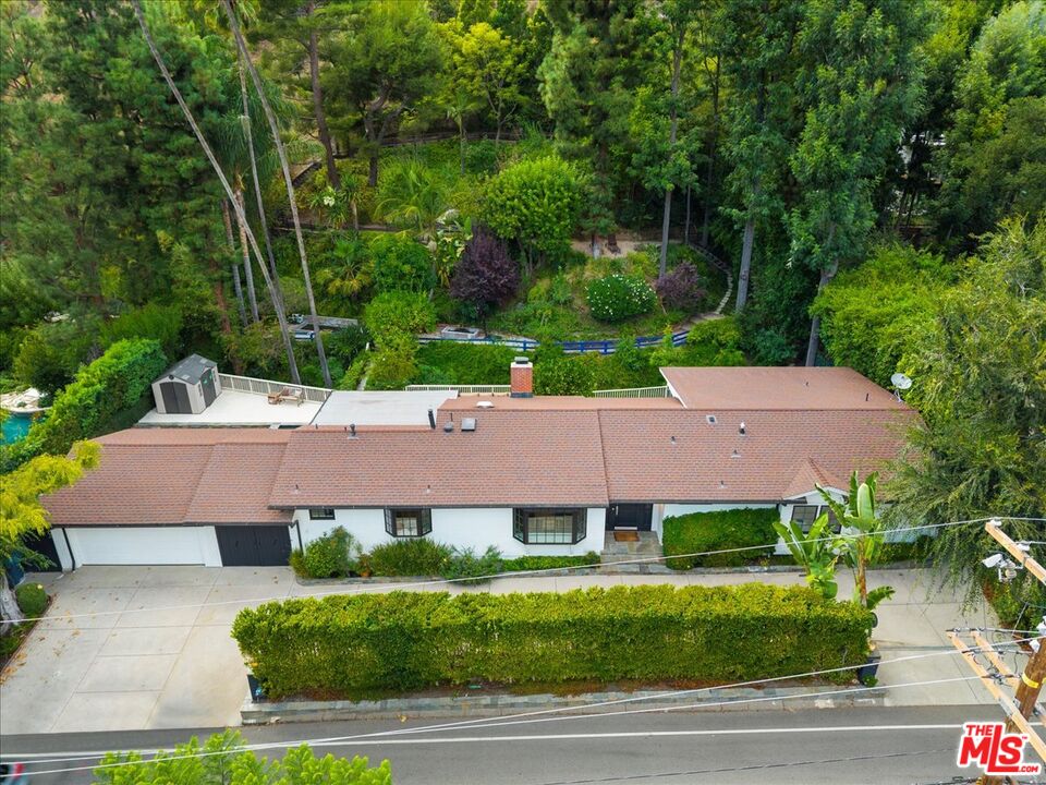 3479 Mandeville Canyon Road Los Angeles, CA 90049 - Photo 53 of 55