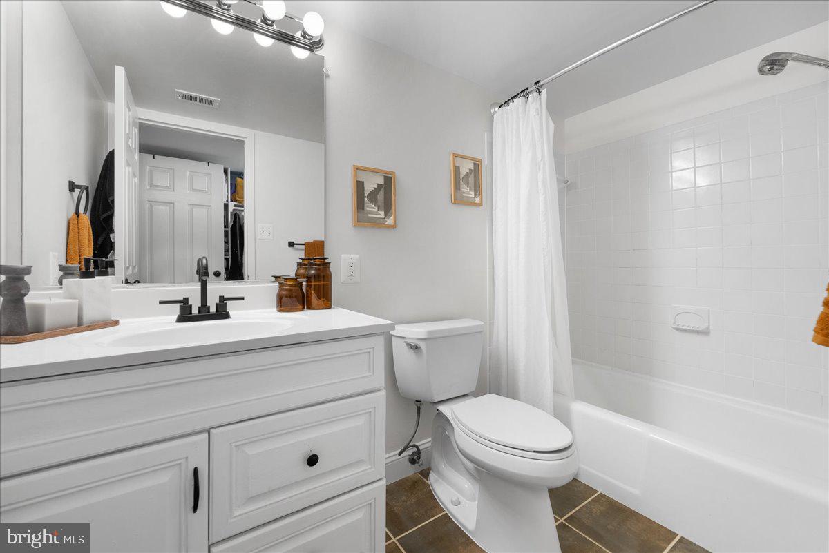 1418 Northgate Square Reston, VA 20190 - Photo 14 of 27